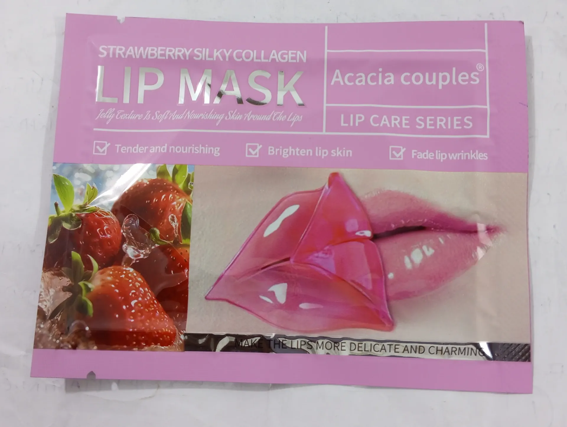 ACACIA COUPLES STRAWBERRY SILKY COLLAGEN LIP MASK – DEEP HYDRATING & PLUMPING LIP TREAMENT