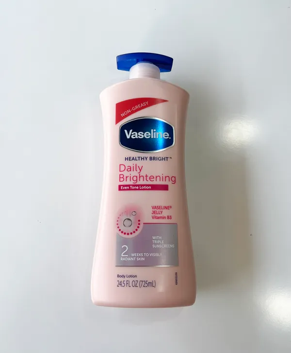 VASELINE HEALTHY BRIGHT DAILY BRIGHTENING ( EVEN TONE LOTION ) - Vaseline Jelly Vitamin B3 725mL